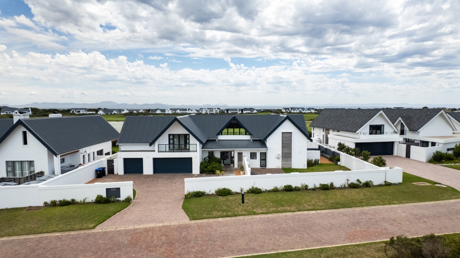 4 Bedroom Property for Sale in St Francis Links Eastern Cape